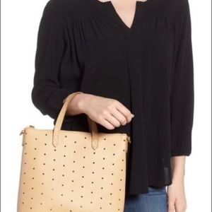 Madewell Bags - Madewell Leather Crossbody Bag Madewell Bags - Madewell Leather Crossbody Bag